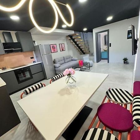 Pop Art Maisonette Яніна Екстер'єр фото