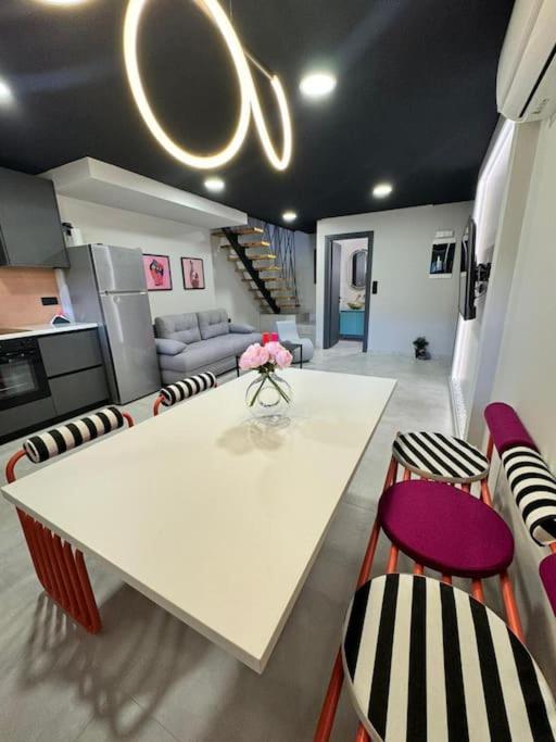 Pop Art Maisonette Яніна Екстер'єр фото