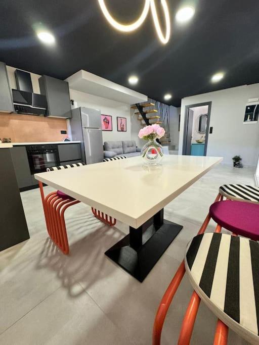Pop Art Maisonette Яніна Екстер'єр фото